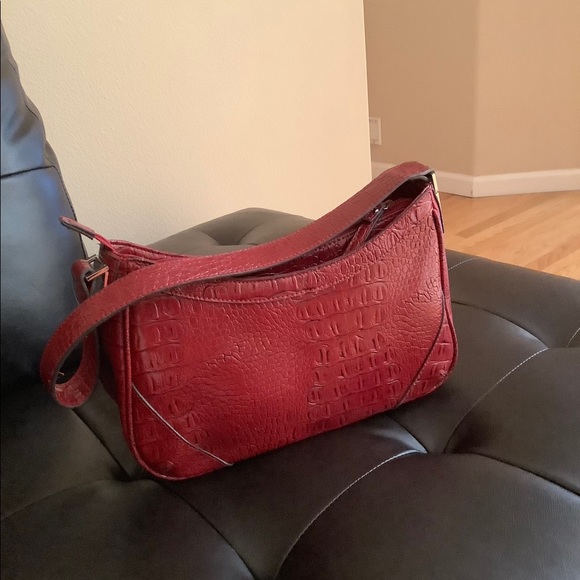 RED SHOULDER/HAND BAG—NEW BAG from Liz & Co. New without Tags. Hot Deal! - Picture 3 of 3
